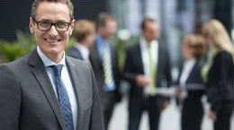 Asesoramiento experto en venta de recambio original CLAAS al mejor precio en España. Consulta disponibilidad de piezas y ofertas exclusivas por WhatsApp aquí.